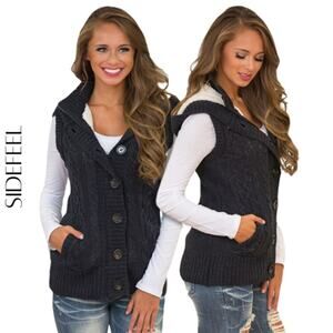 SIDEFEEL Hooded Cable Knit Sweater Vest – Size S